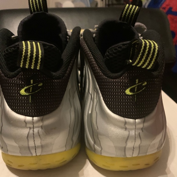 Nike Foamposite - Picture 3 of 6